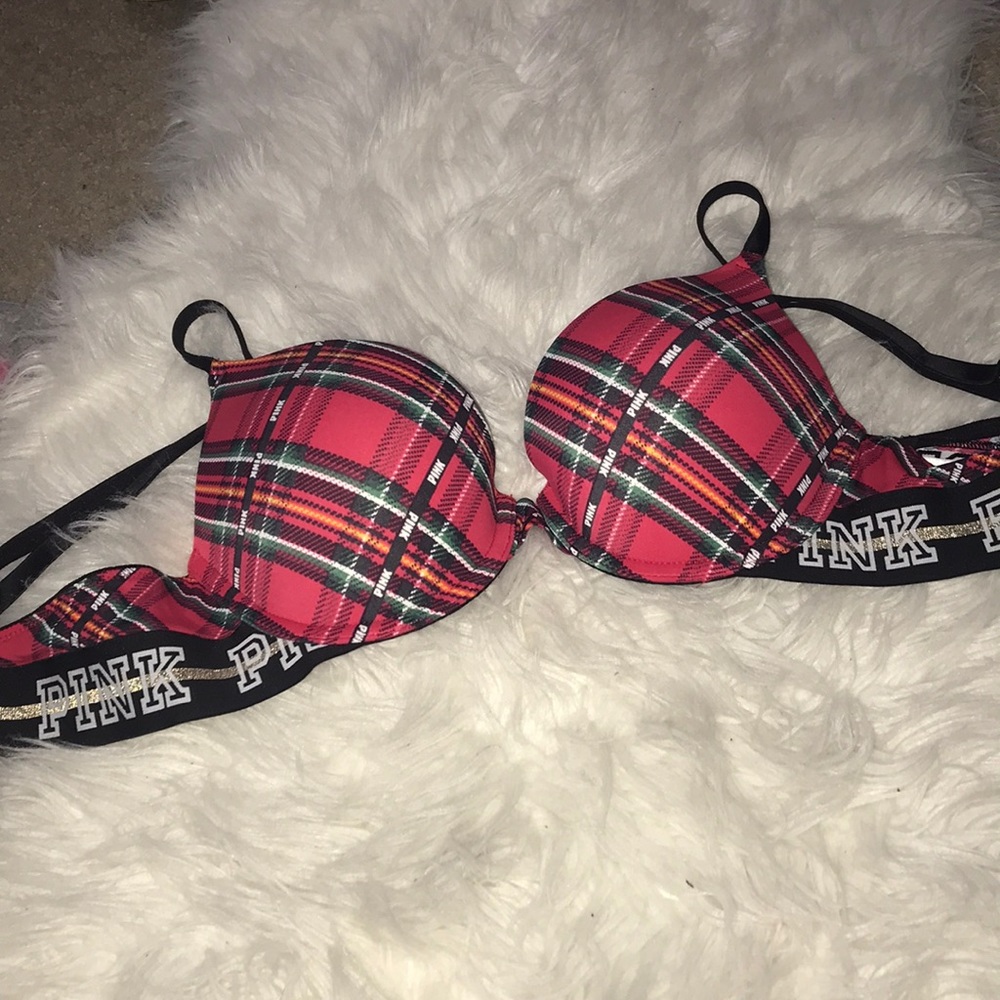 vs pink bra